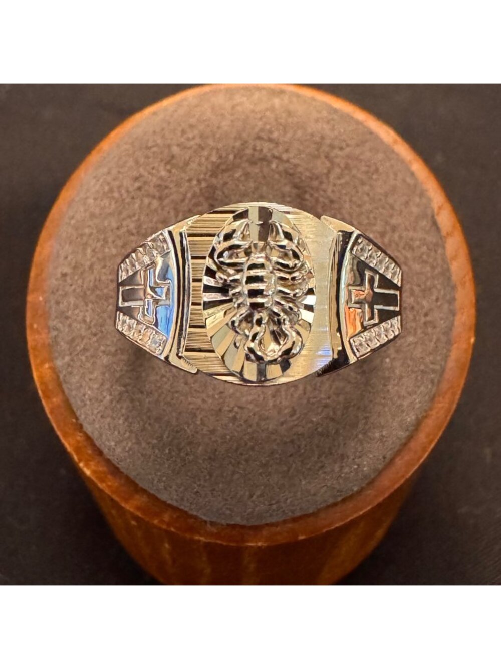 Sterling Silver 925 Textured Scorpion Design Tapered Band Ring Size 10